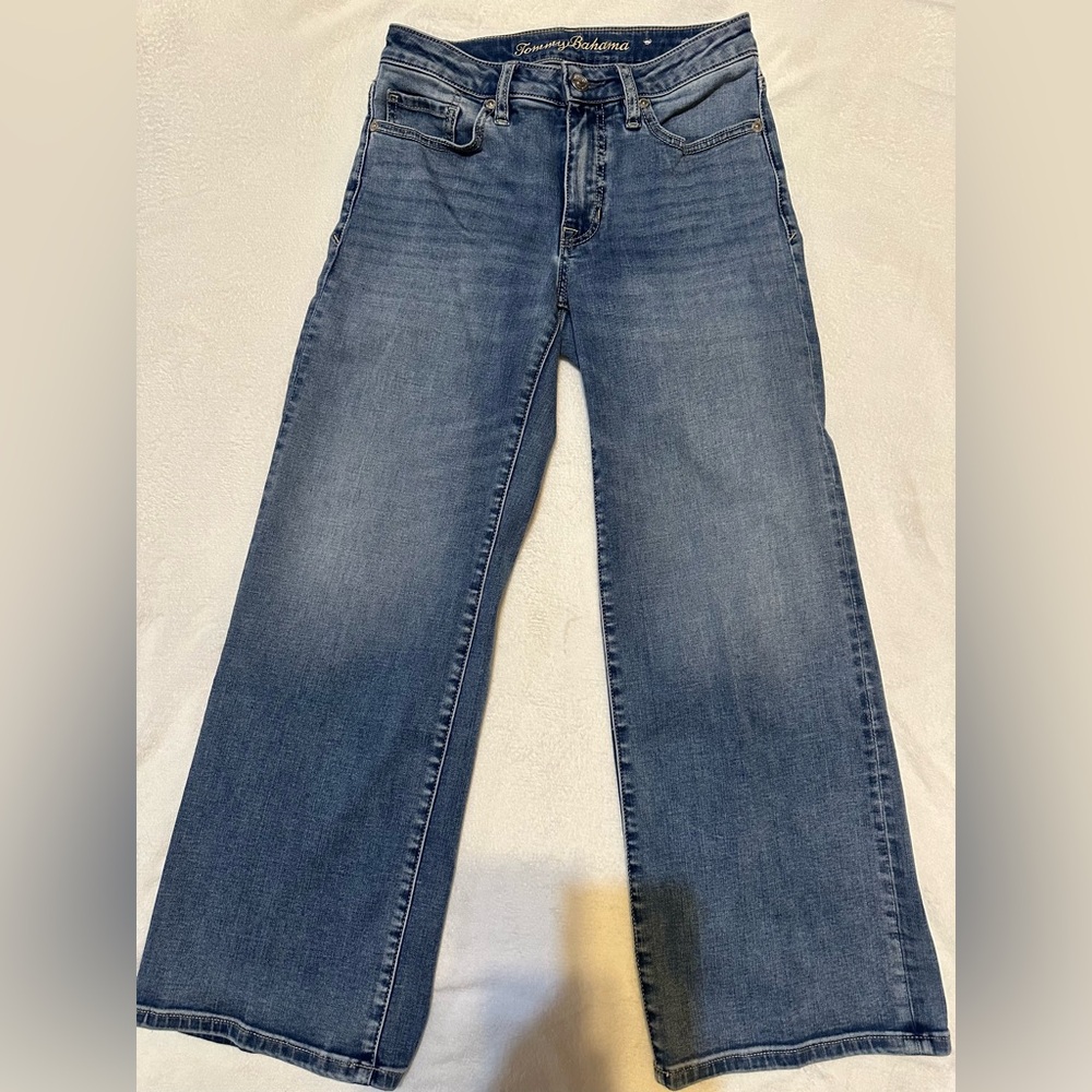 Tommy Bahama High Rise Wide Crop Jeans. Size 0